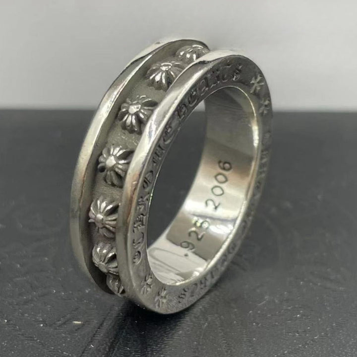 TINY CH PLUS SPINNER RING